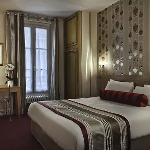*** Hotel Romance Malesherbes By Patrick Hayat Francia