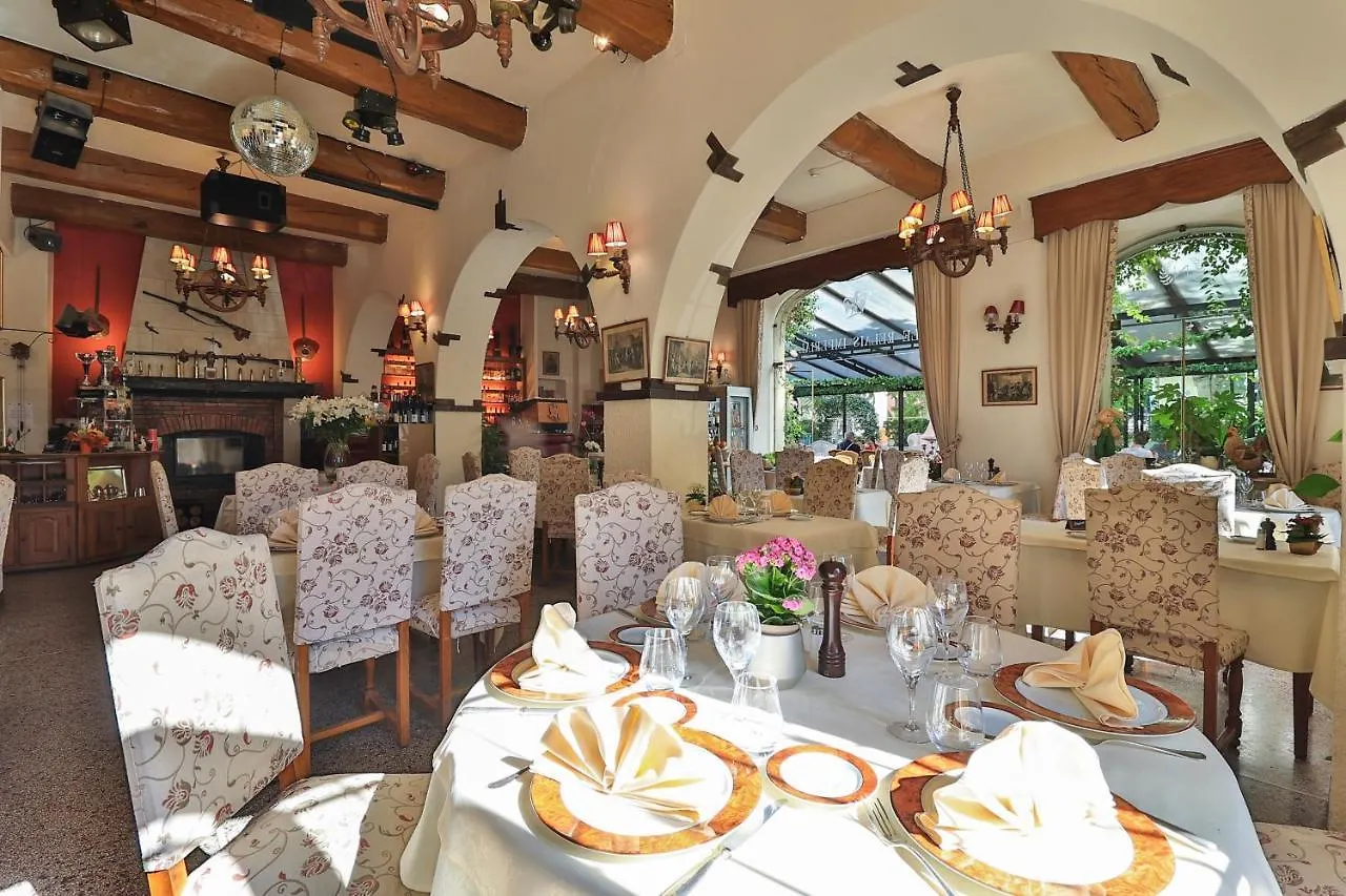 Logis Le Relais Imperial Hotel Saint-Vallier-de-Thiey