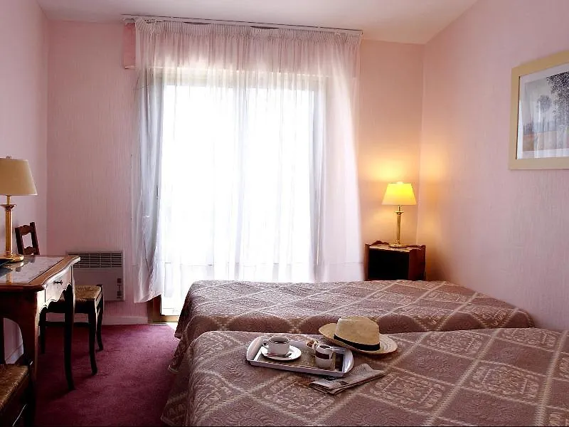 Logis Le Relais Imperial Hotel Saint-Vallier-de-Thiey 2*,