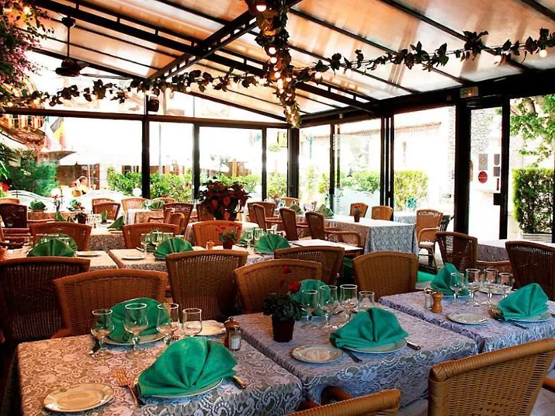 Logis Le Relais Imperial Hotel Saint-Vallier-de-Thiey 2*,  France